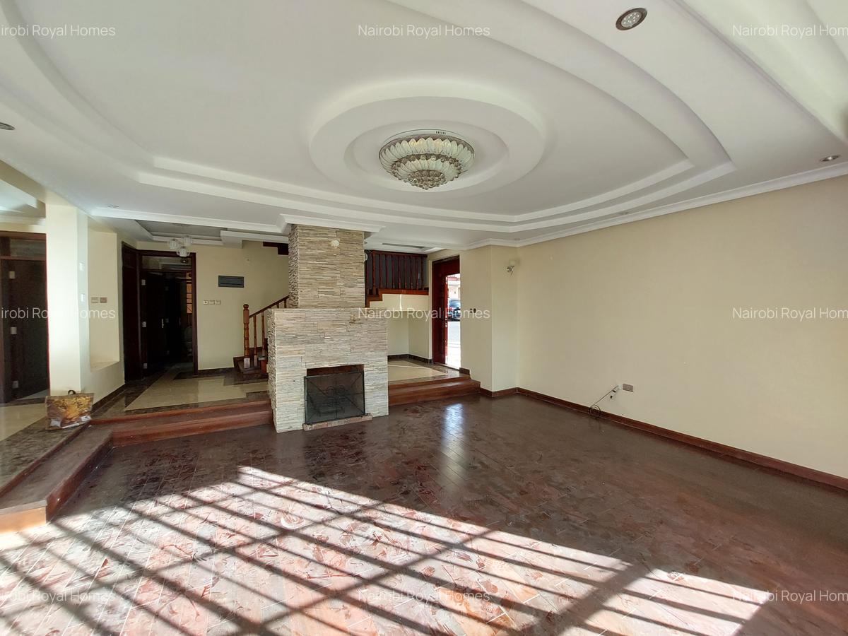 5 Bed Townhouse with En Suite at Convent Drive - 8