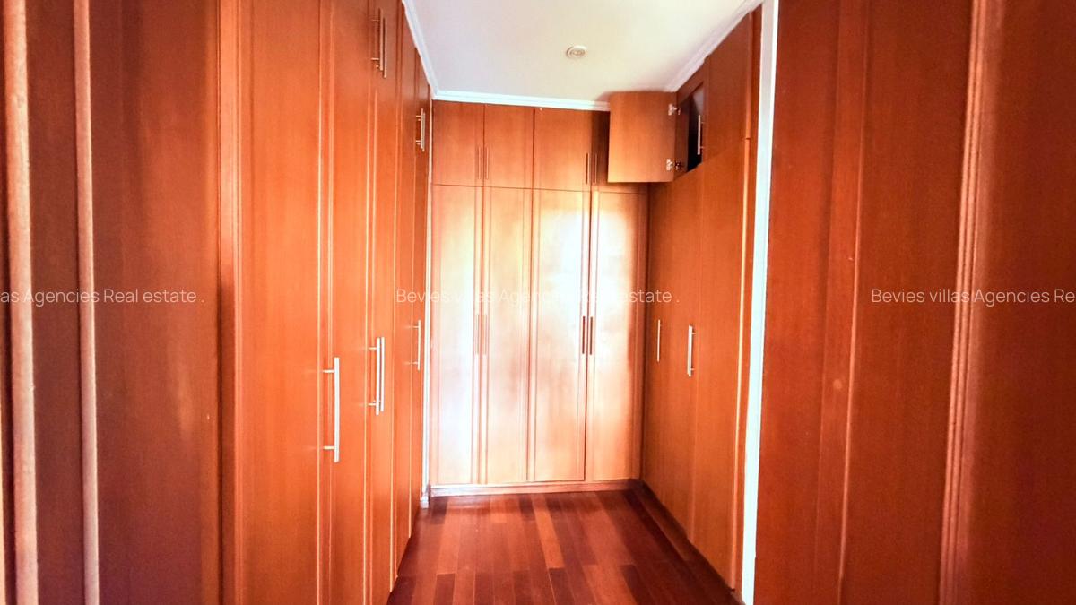 5 Bed Townhouse with En Suite at General Mathenge - 5