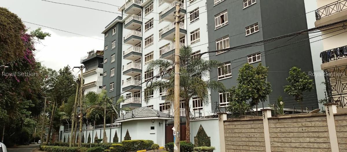 3 Bed Apartment with En Suite at School Lane - 1