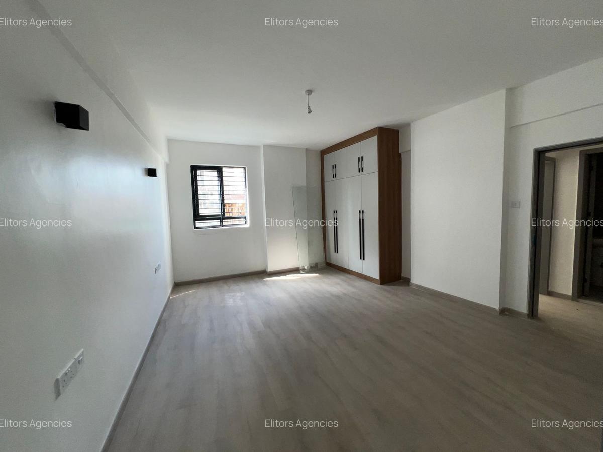 4 Bed Apartment with En Suite at 5Th Parklands - 14