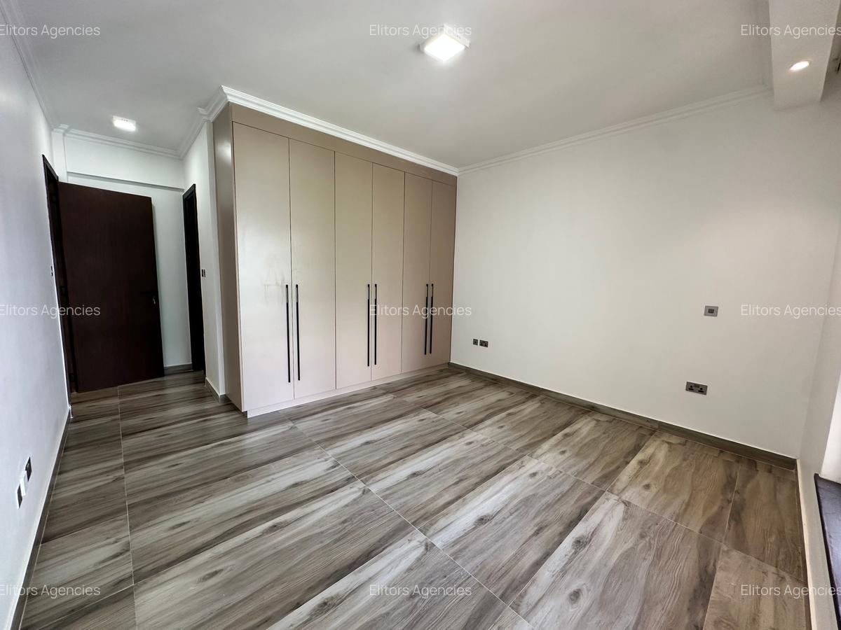 2 Bed Apartment with En Suite at Brookside Drive - 11