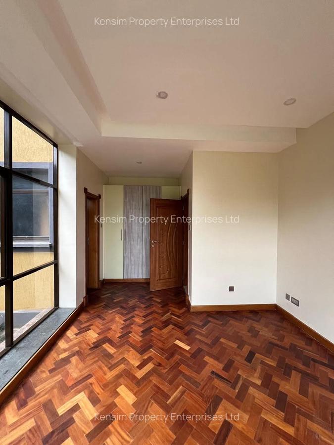 5 Bed Townhouse with En Suite in Lavington - 5