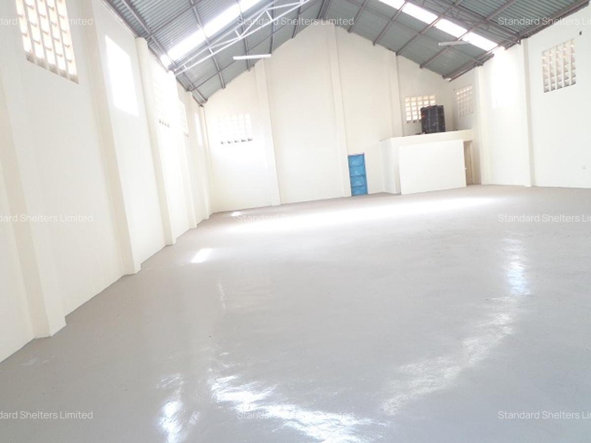 4,500 ft² Warehouse with Backup Generator in Industrial Area - 9