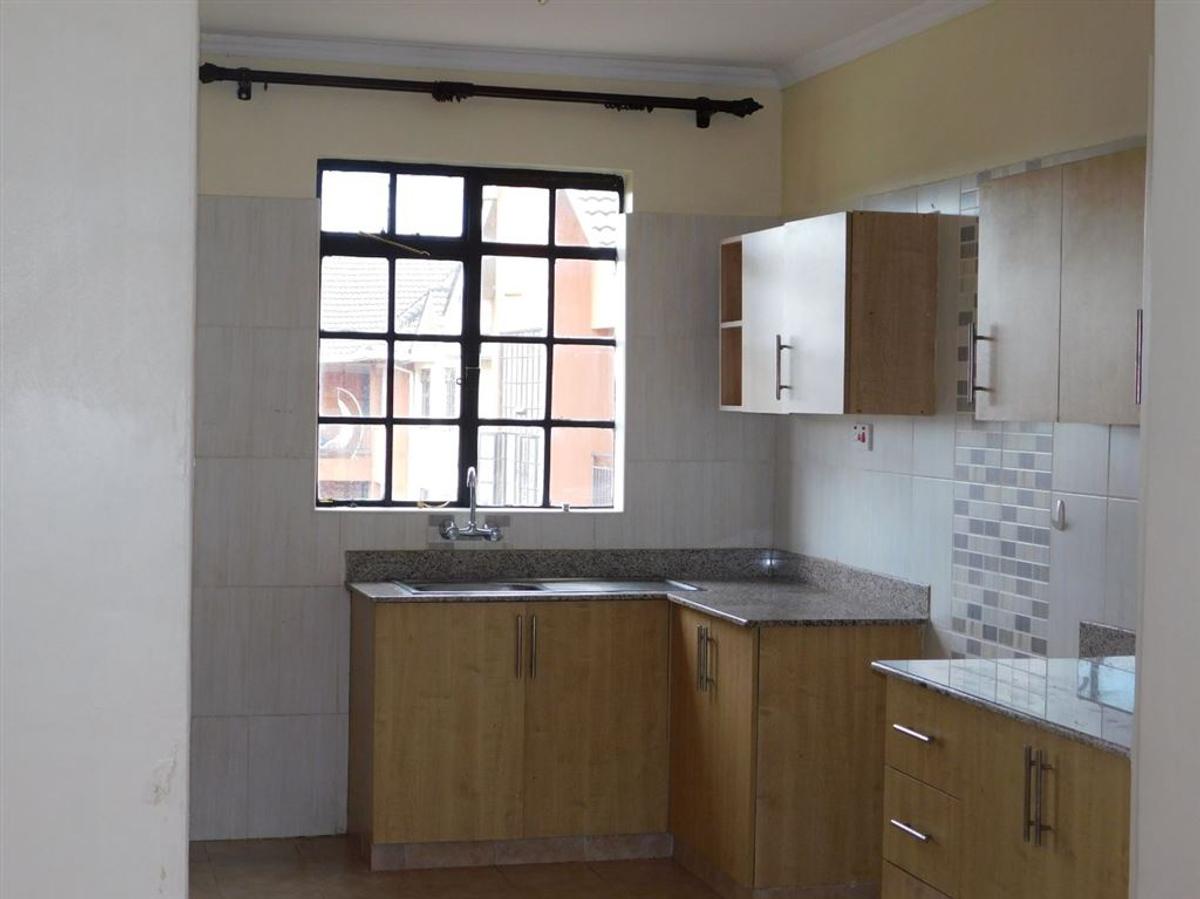 2 Bed Apartment with En Suite at Fourways Junction Estate - 13