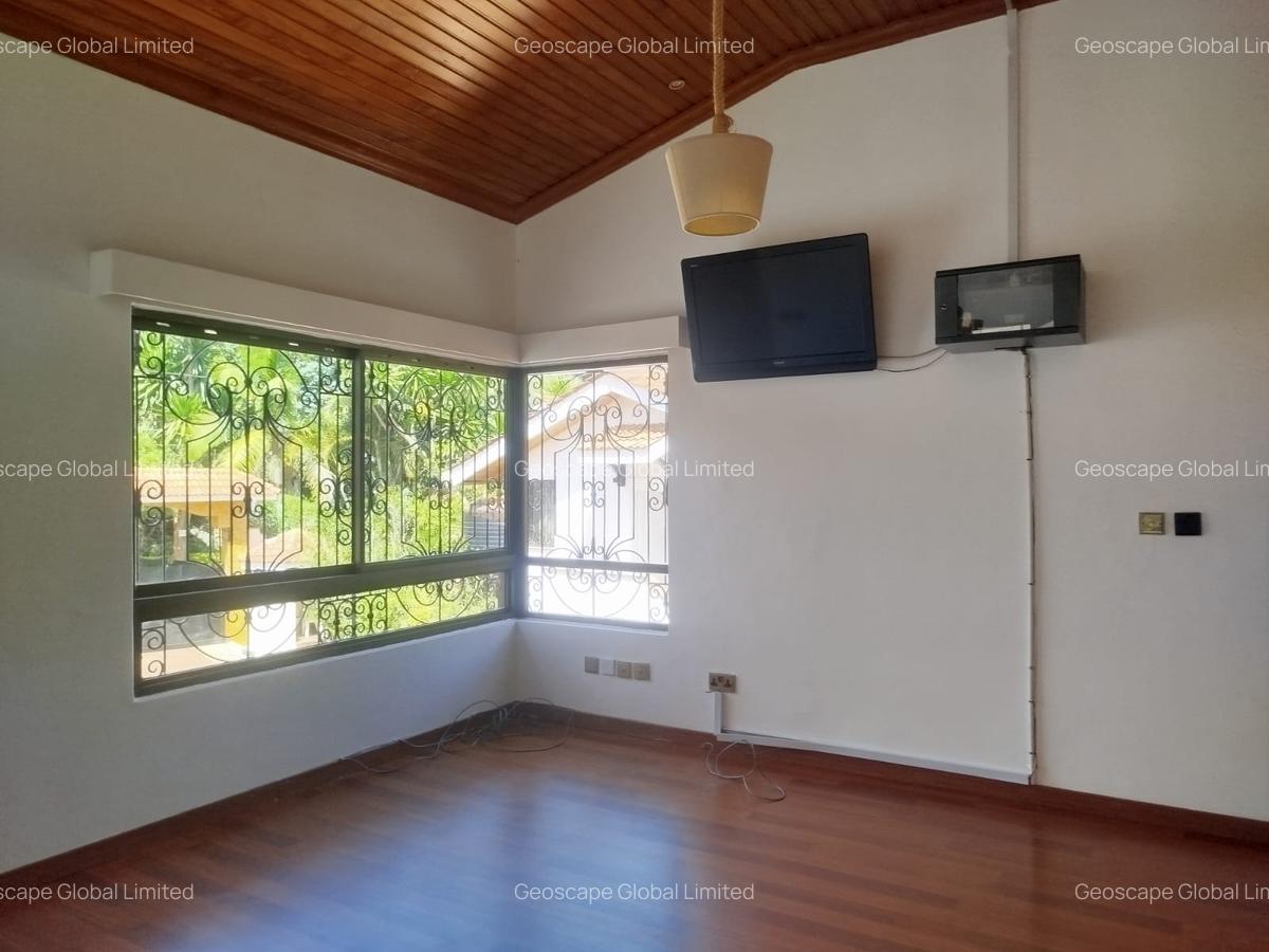 6 Bed House with En Suite in Gigiri - 20