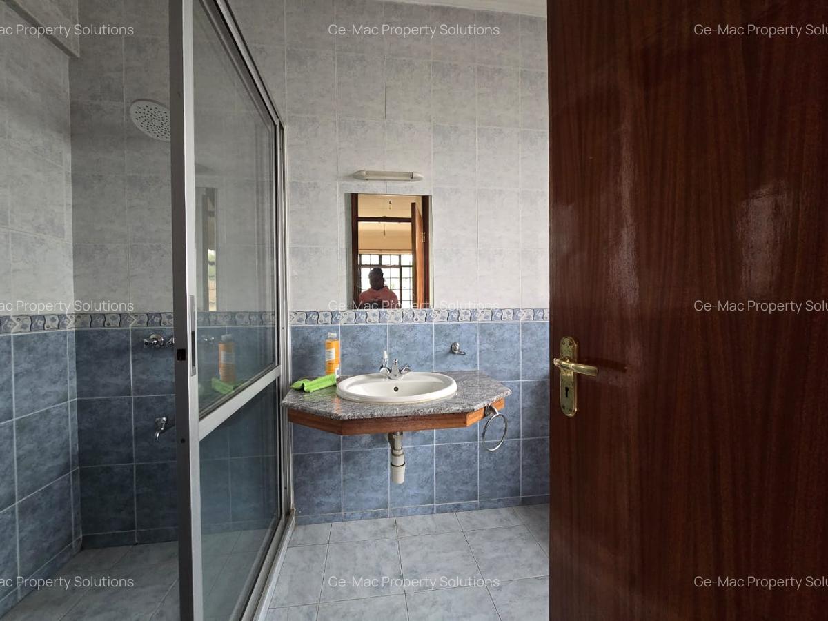 4 Bed Townhouse with En Suite in Lavington - 16