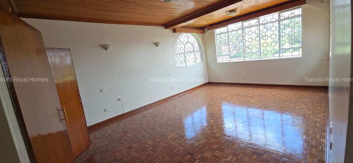 5 Bed Townhouse with En Suite at Lavington Road - 17