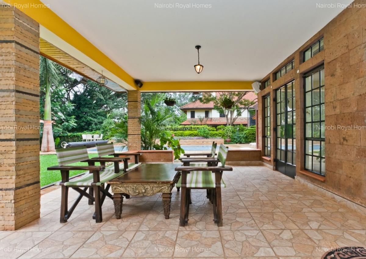 5 Bed House with En Suite at Rossly Park Lone Tree - 3