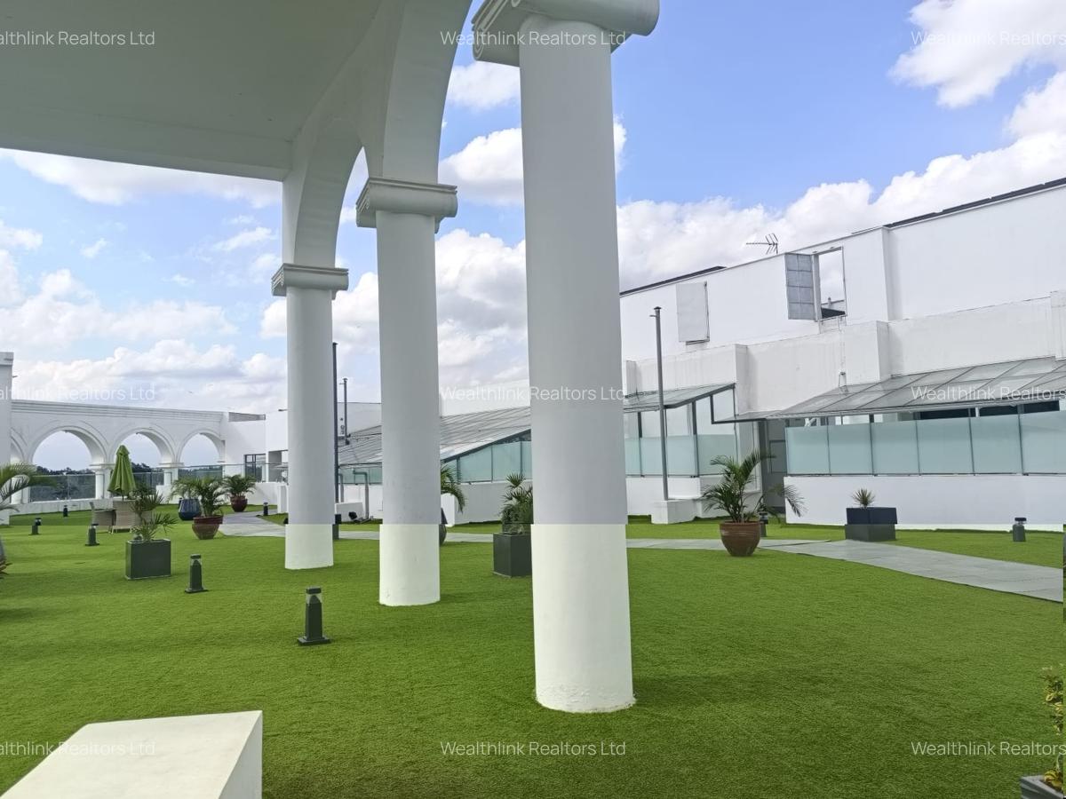 3 Bed Apartment with En Suite at Parklands - 8