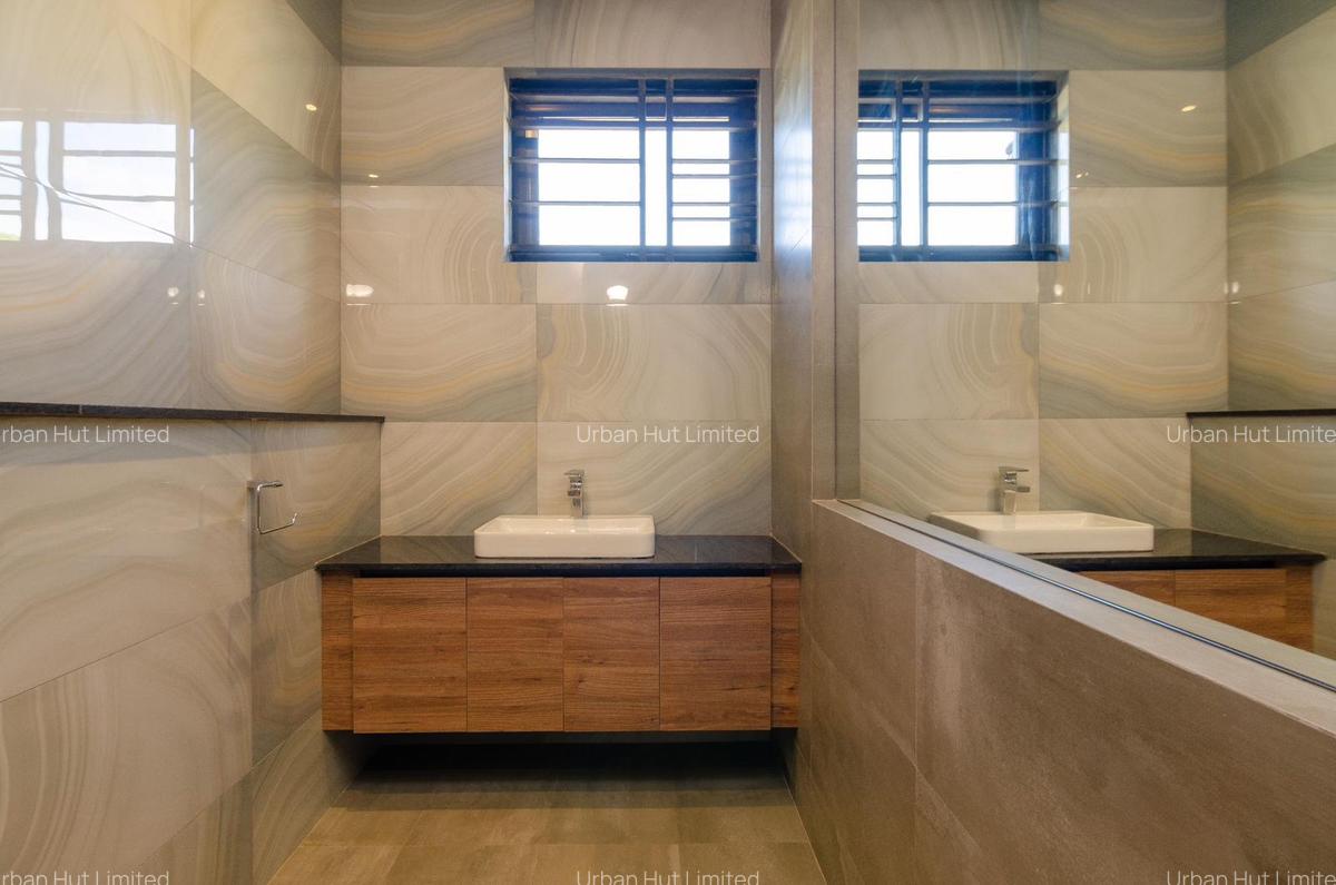 5 Bed Villa with En Suite in Muthaiga - 9