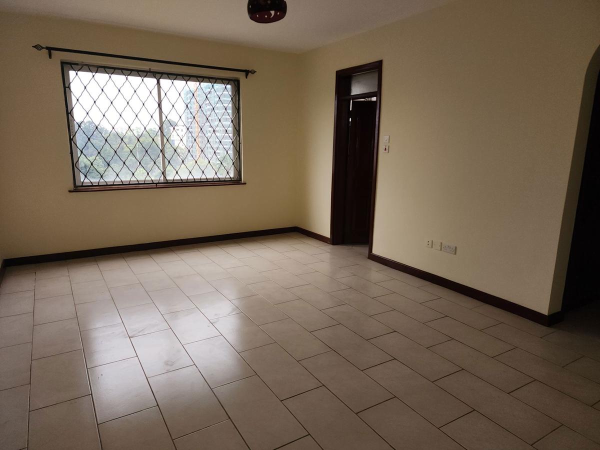 3 Bed Apartment with En Suite in Westlands Area - 14