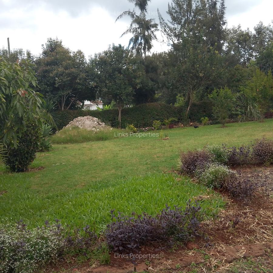 3 Bed House with En Suite at Karen - 2