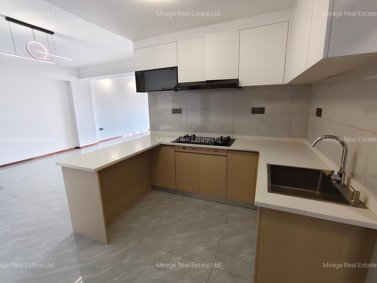 3 Bed Apartment with En Suite in Riverside - 1