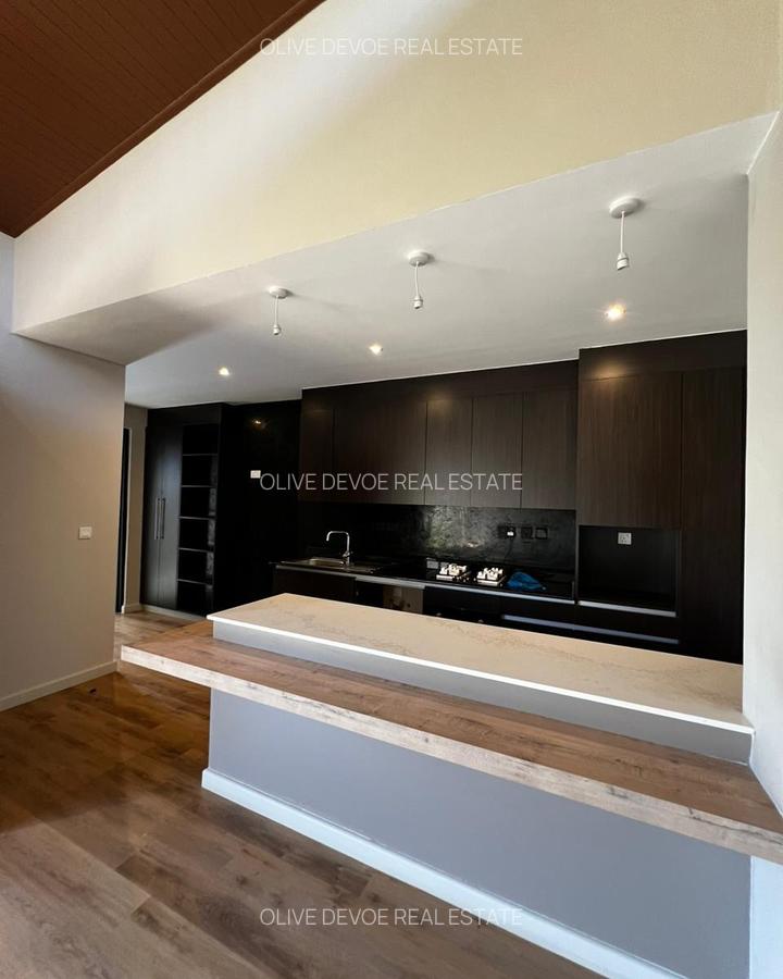 4 Bed Villa with En Suite in Runda - 12