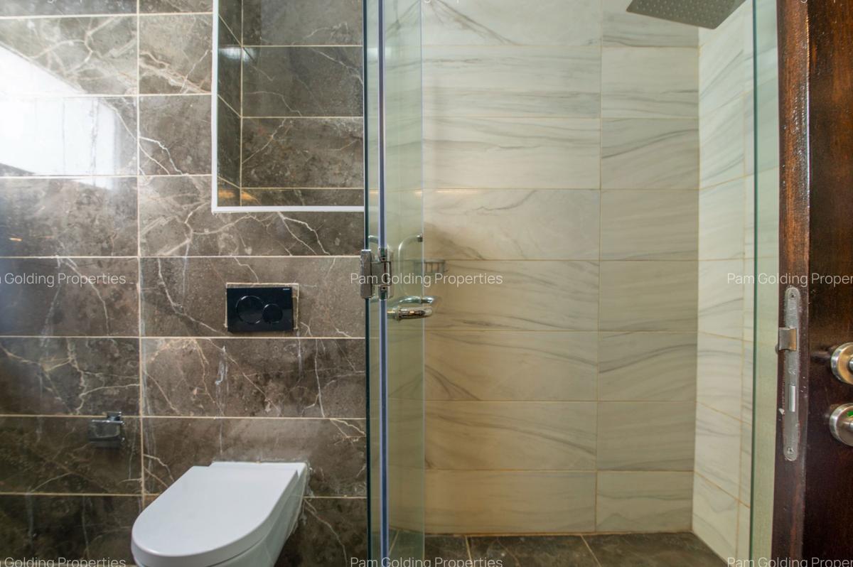 3 Bed Apartment with En Suite in Riverside - 9