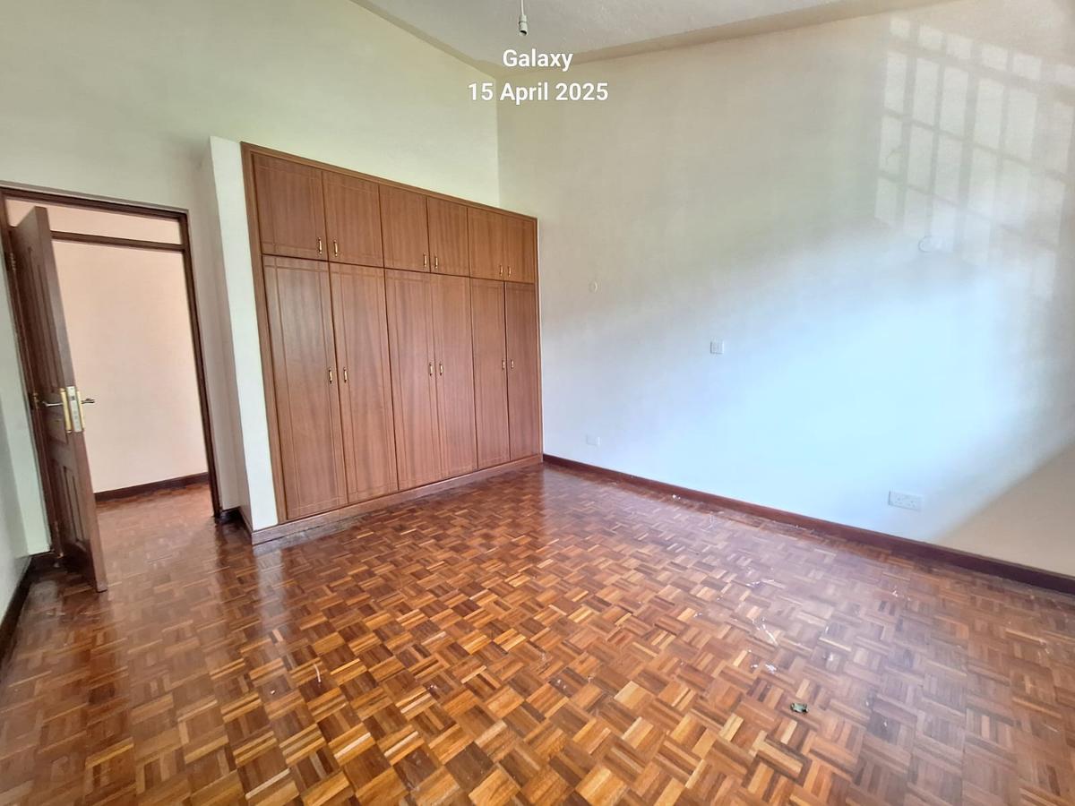 3 Bed Apartment with En Suite at Westlands - 14