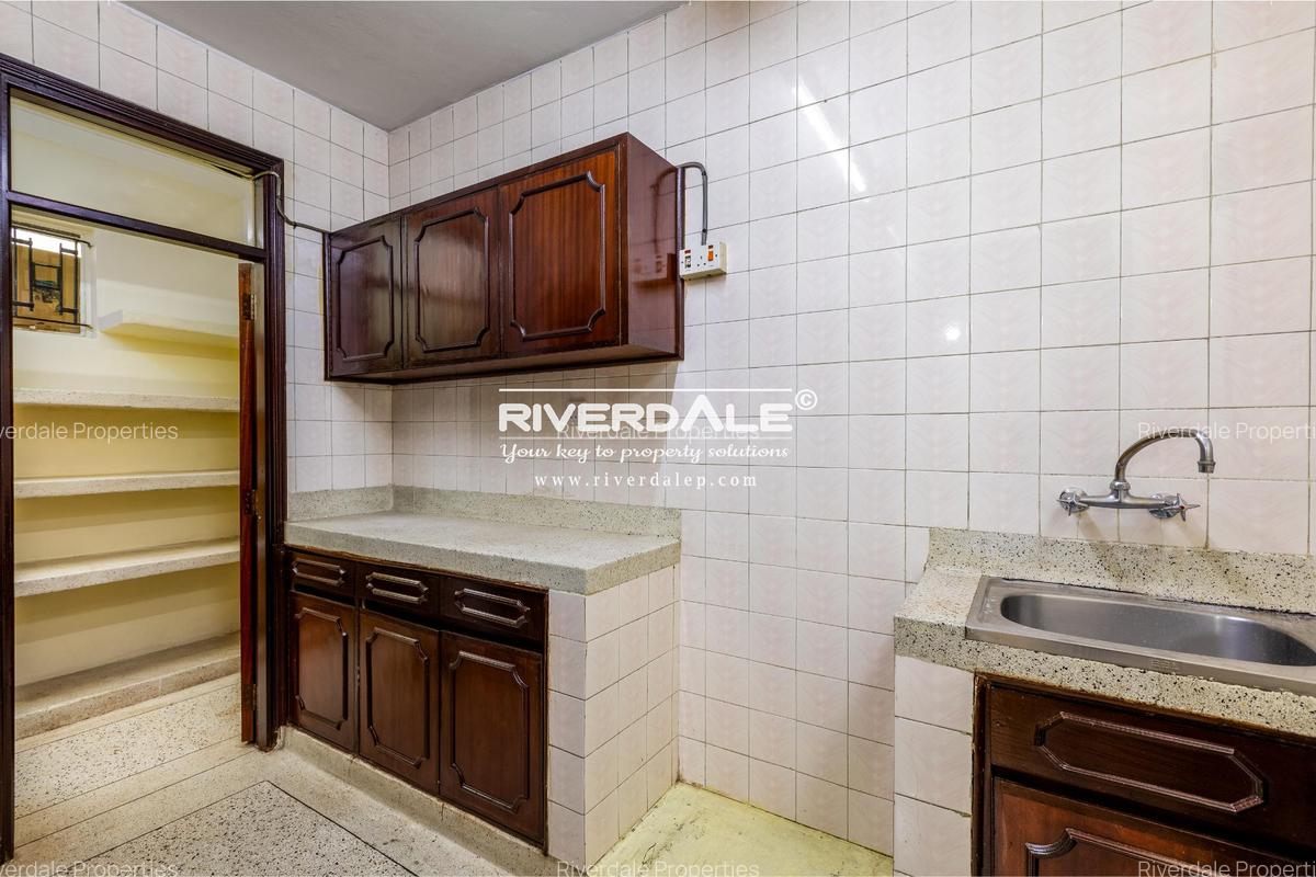 2 Bed Apartment with Parking in Brookside - 2