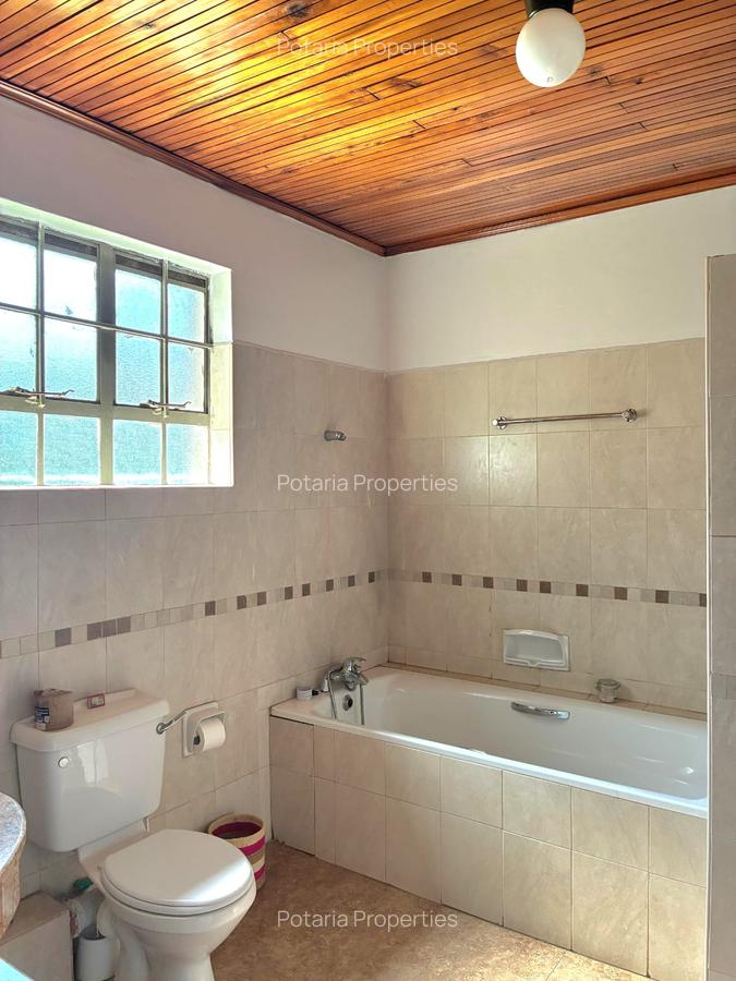 3 Bed Apartment with En Suite in Lavington - 10