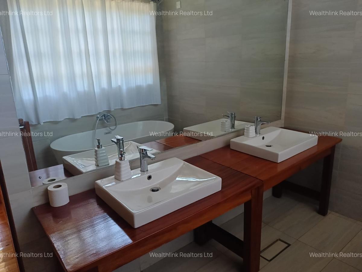 3 Bed House with En Suite at Garden Estate - 14