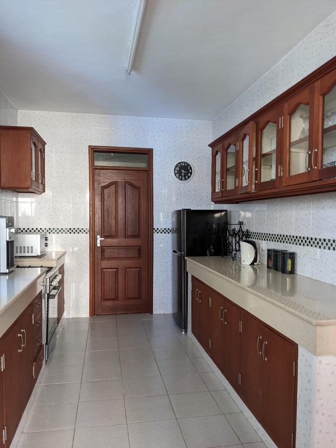 Serviced 2 Bed Apartment with En Suite in Nyali Area - 15