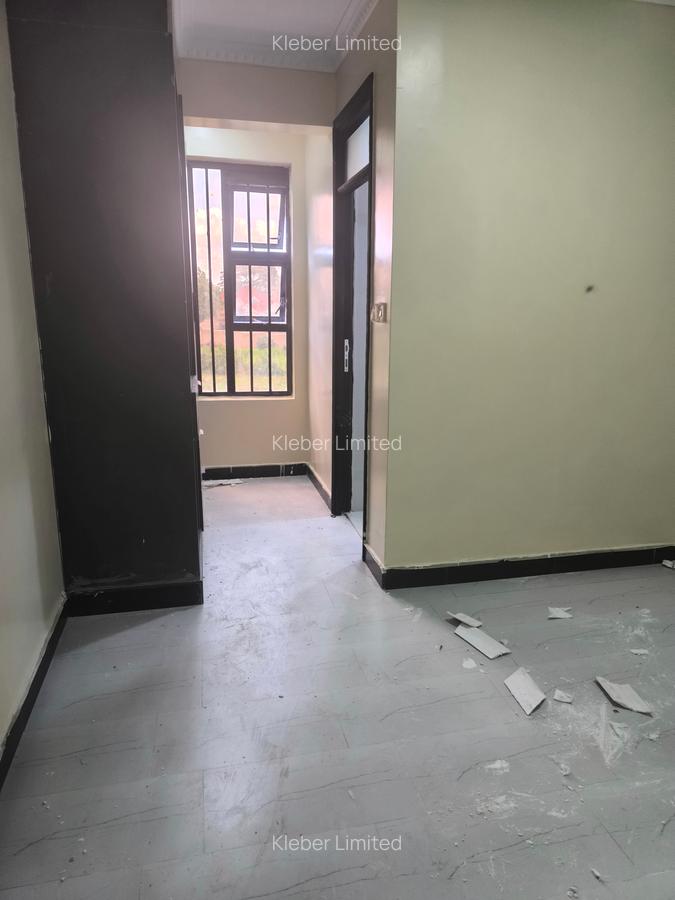 4 Bed Townhouse with En Suite at Western Bypass - 18