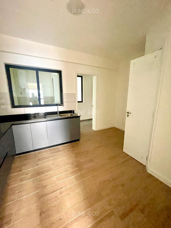 2 Bed Apartment with En Suite in Lavington - 8