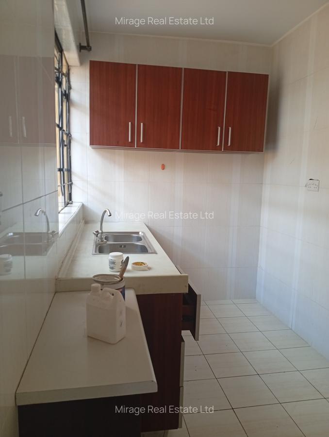 1 Bed Apartment with En Suite in Lavington - 5