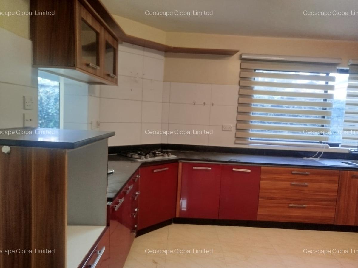 5 Bed House with En Suite in Kyuna - 13