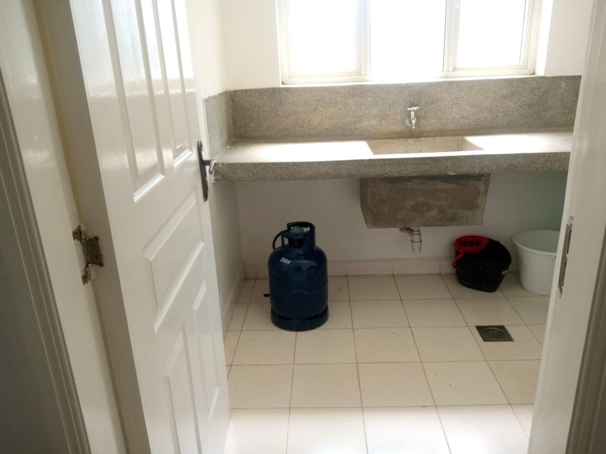 Serviced 1 Bed Apartment with Swimming Pool in Westlands Area - 17