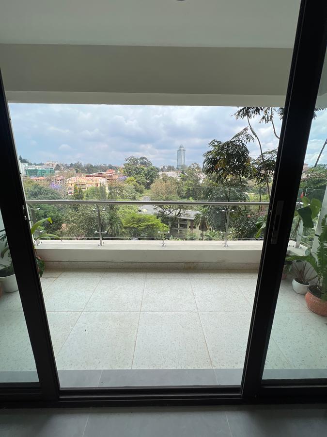 3 Bed Apartment with En Suite at Riverside Drive - 4