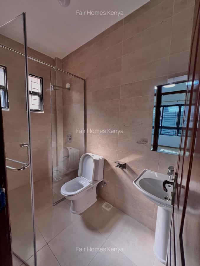 6 Bed Townhouse with En Suite at Kabasiran Avenue - 18