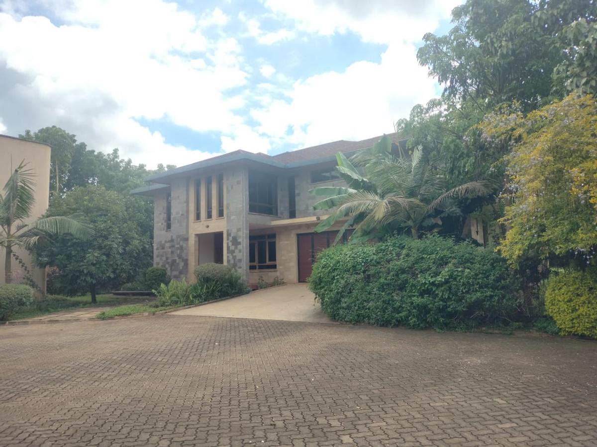 5 Bed Townhouse with En Suite at Runda - 12