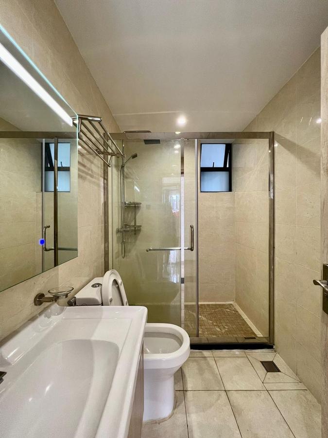 2 Bed Apartment with En Suite in Lavington - 7