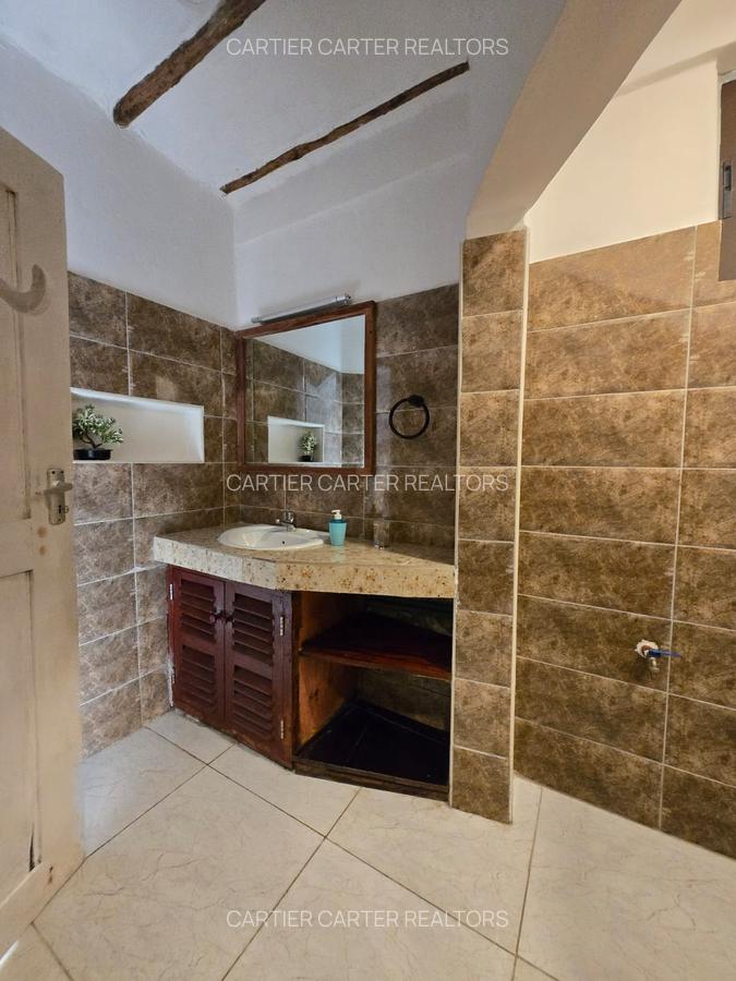 4 Bed Villa with En Suite in Watamu - 15