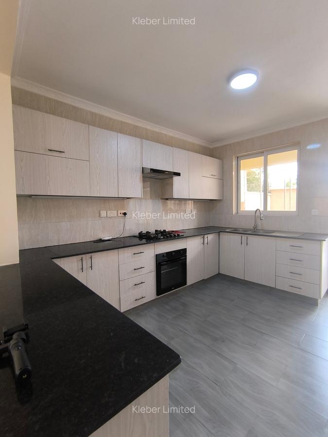 4 Bed House with En Suite in Syokimau - 4