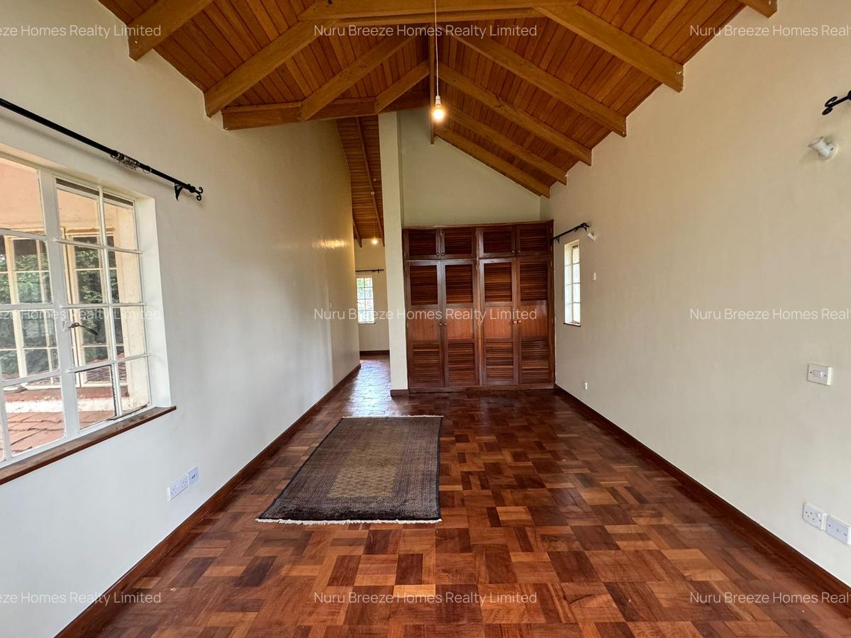 5 Bed Townhouse with En Suite in Rosslyn - 5