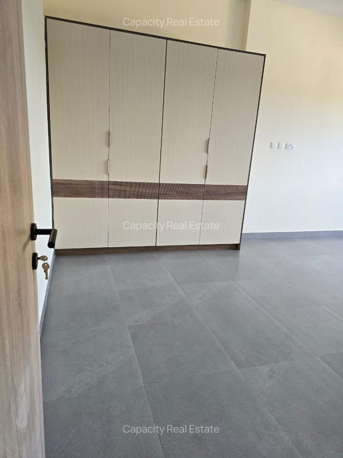 3 Bed Apartment with En Suite in Parklands - 17