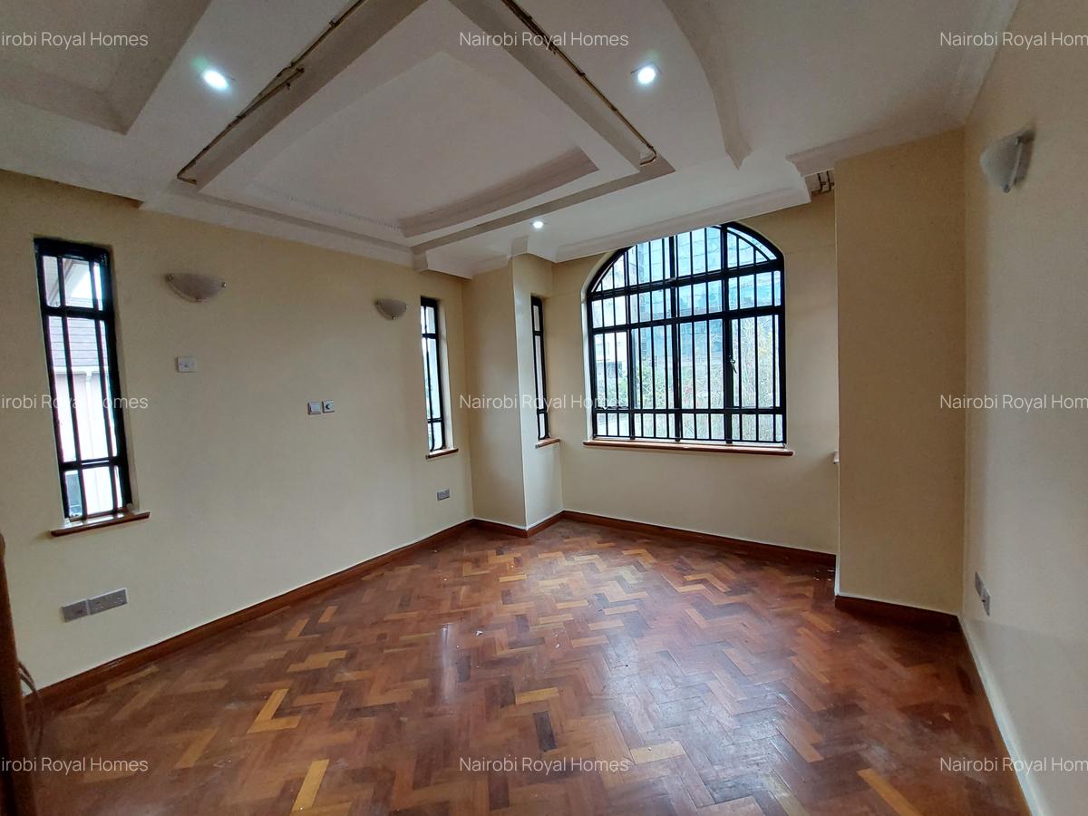 4 Bed Townhouse with En Suite at Lavington Road - 14