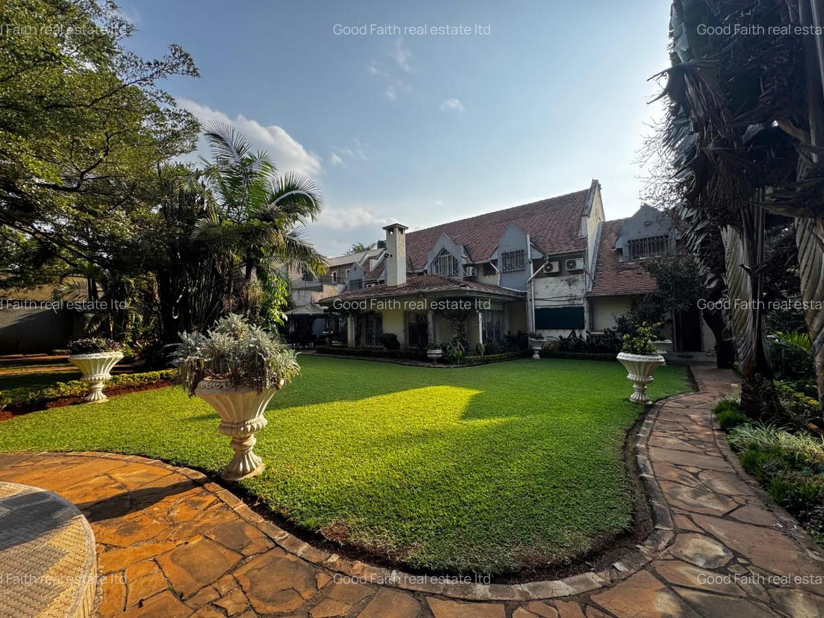5 Bed House with En Suite in Muthaiga - 1
