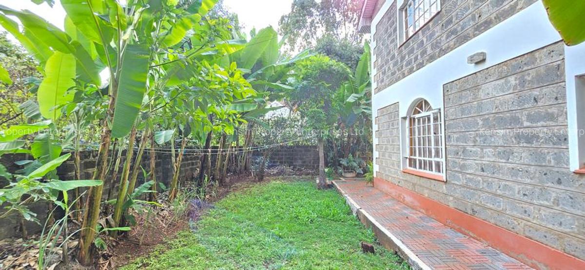 4 Bed Townhouse with En Suite in Lavington - 13