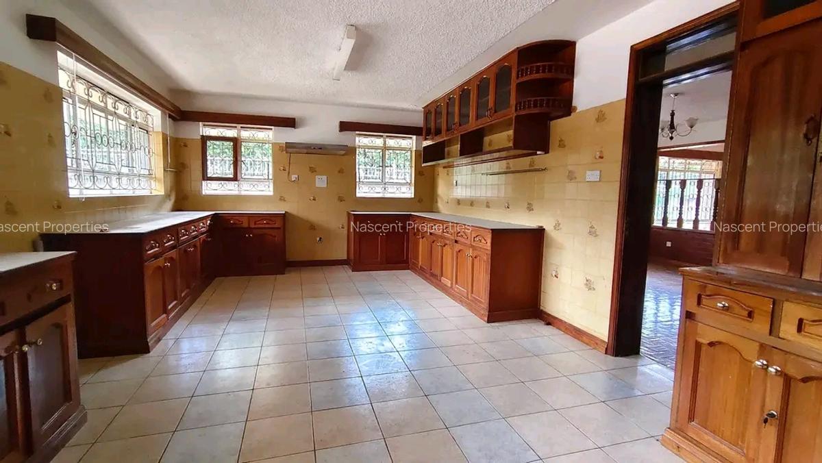 5 Bed House with En Suite in Nyari - 7