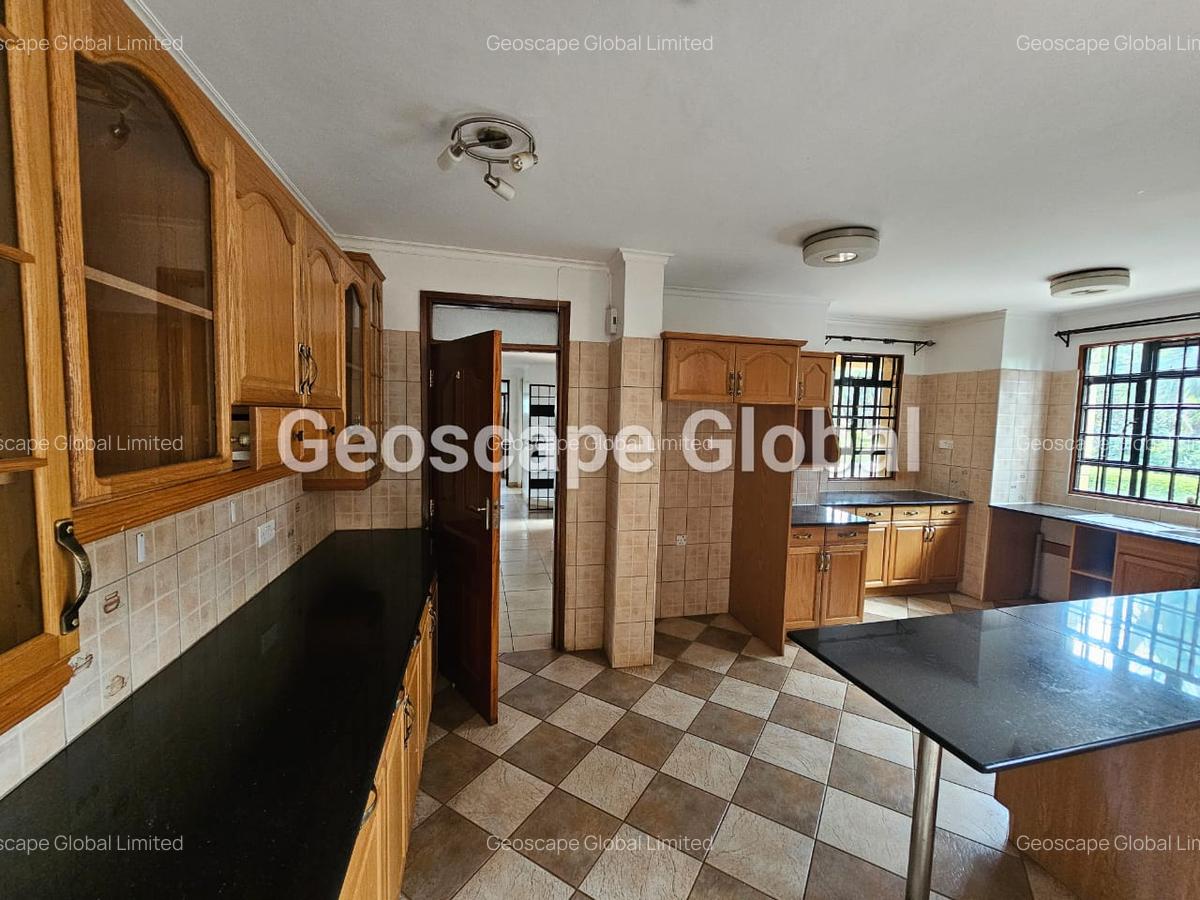 4 Bed Villa with En Suite in Runda - 2