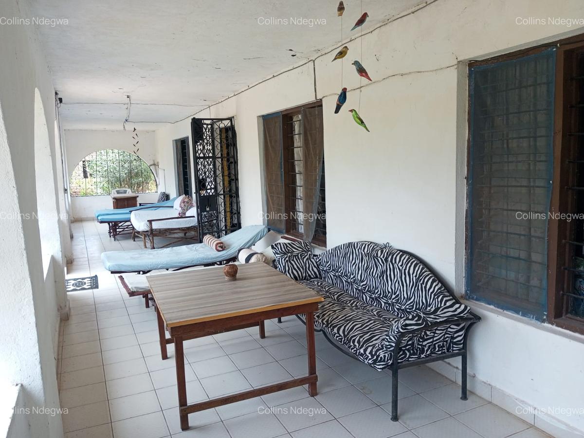 4 Bed Villa with En Suite at Tiwi Beach Road - 13