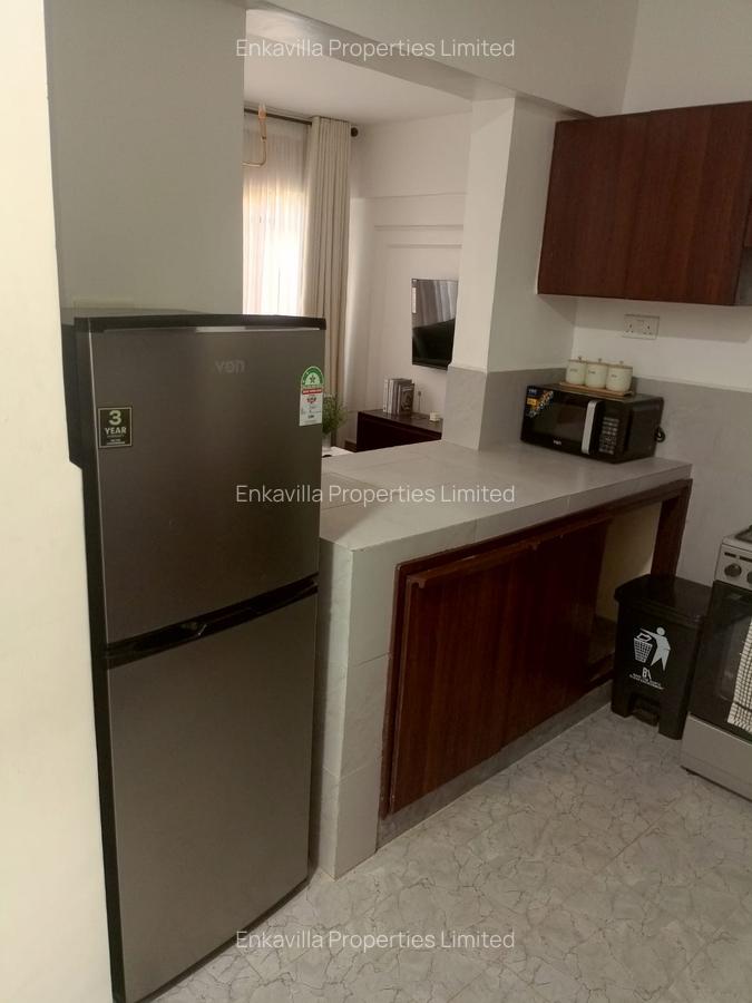 3 Bed Apartment with En Suite at Makasembo Road - 5