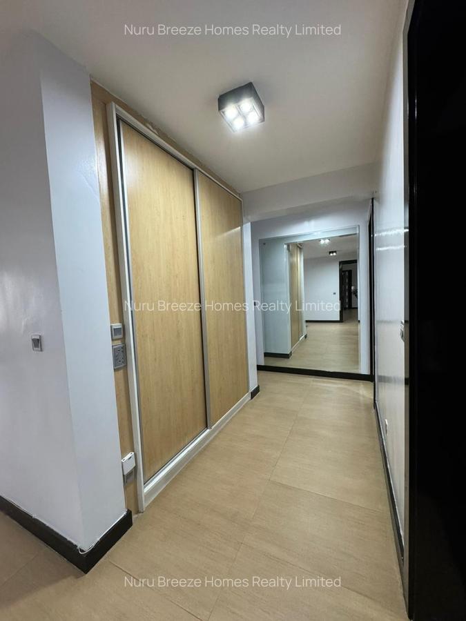 3 Bed Apartment with En Suite in Riverside - 15