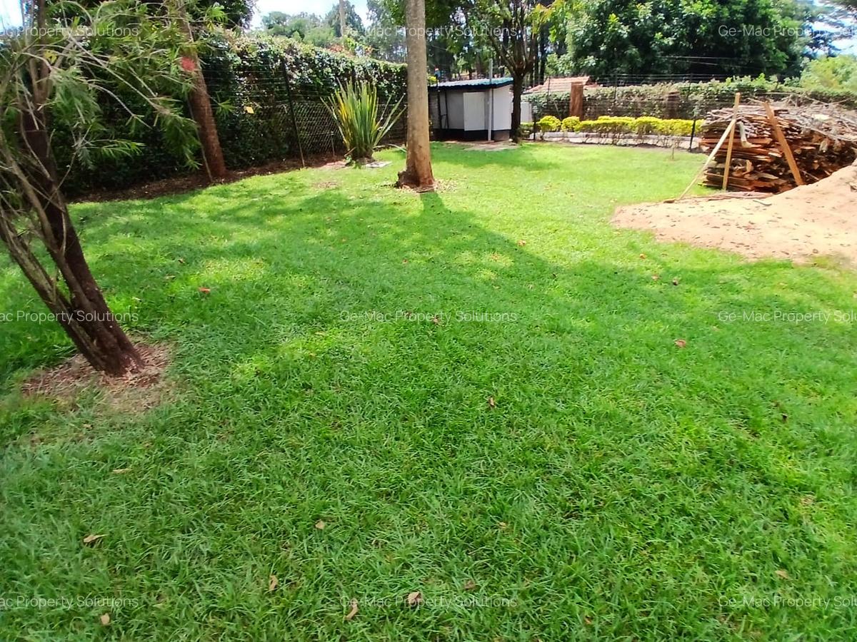 5 Bed House with En Suite in Runda - 2