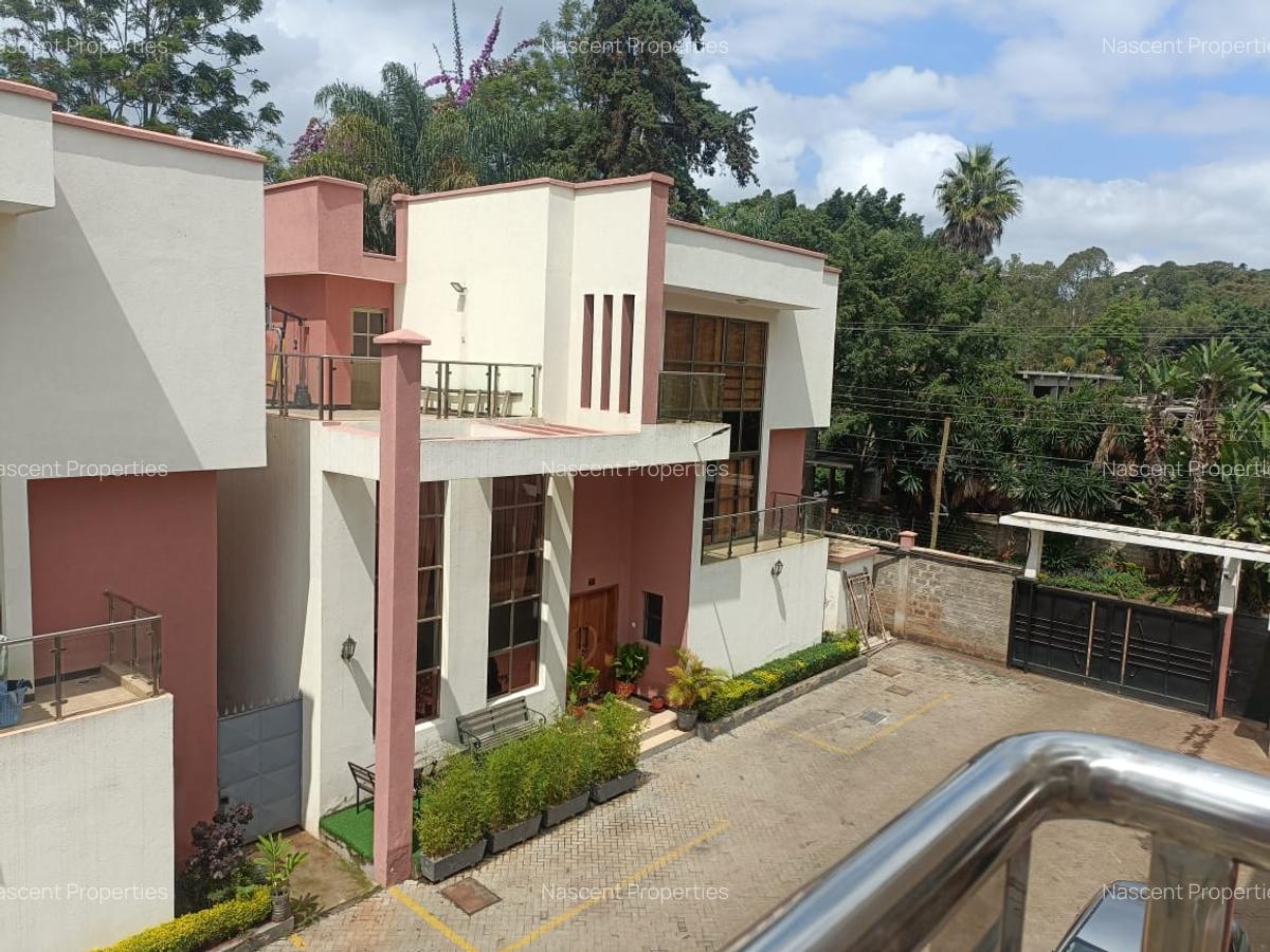 5 Bed Townhouse with En Suite in Lavington - 2