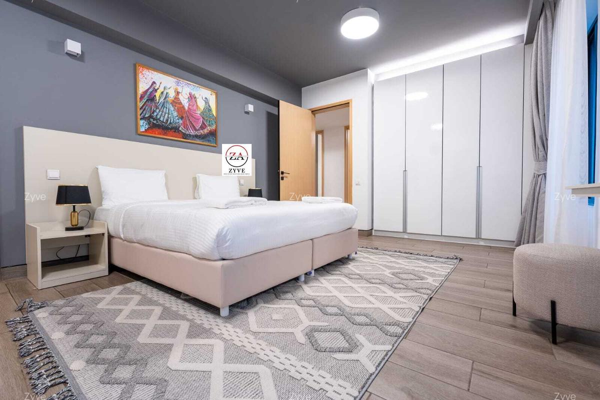 Serviced 3 Bed Apartment with En Suite - 5