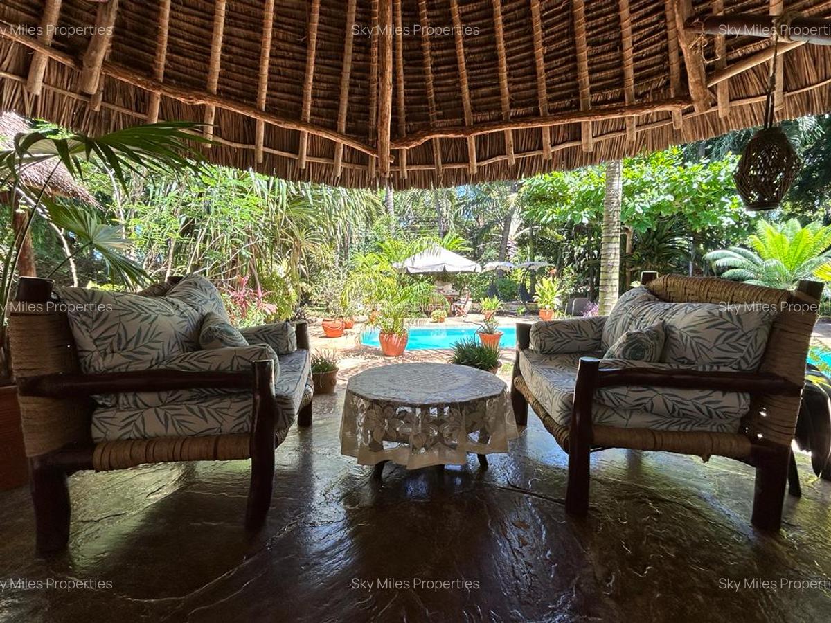 3 Bed Villa with En Suite at La-Marina - 17