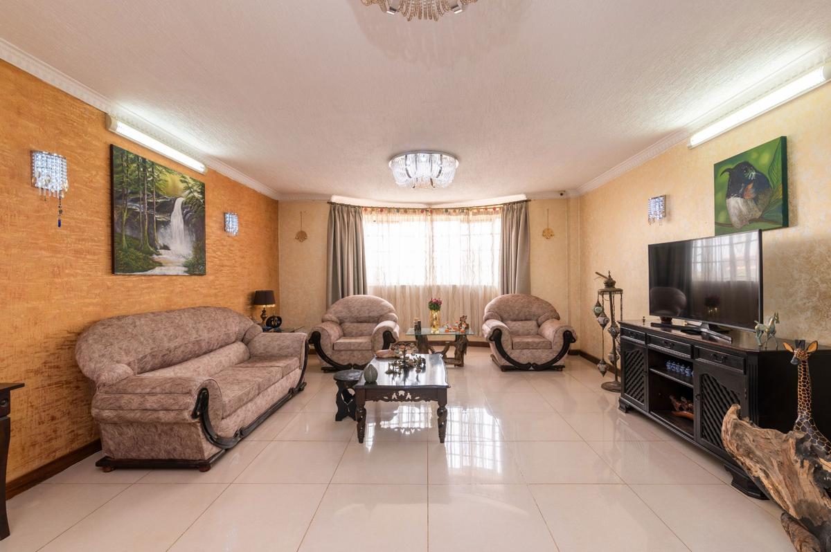 3 Bed Apartment with En Suite in Parklands - 2